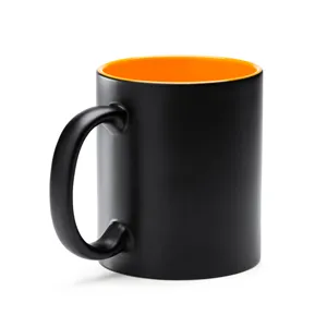 Taza negra 8